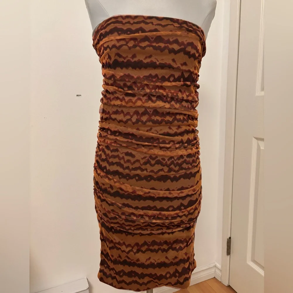 New Zara Ruched Patterned Skirt - Picture 7 of 7
